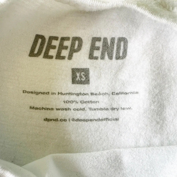 Deep End T Shirt Swimmers Chlorine N 5 White Swim XS Club Swim Year Round Swim - Picture 4 of 4